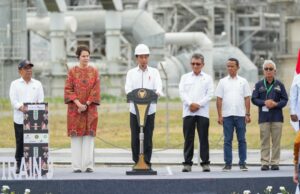 Presiden Jokowi Resmikan Proyek Tangguh Train 3 dan Ground Breaking Proyek UCC, AKM dan Blue Amonia di Papua Barat