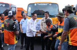 Rezeki akhir tahun, Palembang dapat 15 unit mobil kebersihan