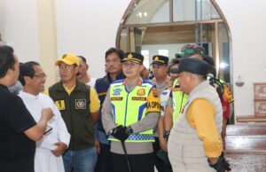 Jaga keamanan Natal, Kapolres Lubuklinggau patroli bersama Forkopimda sambangi Gereja