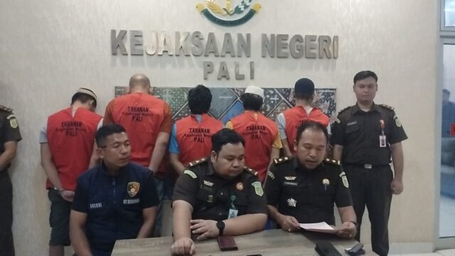 Kejari PALI terima pelimpahan lima tersangka perampokan pedagang emas