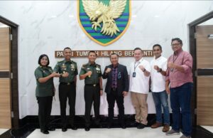 Kodam II Swj terima bantuan tiga unit Ambulance