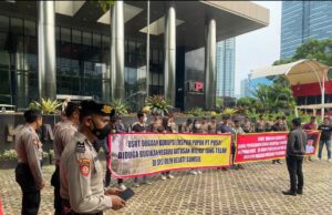 Massa G- MAKI desak dugaan Korupsi PT Pusri dan Biro Umum Perlengkapan Sumsel di gedung KPK