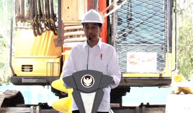 Presiden Jokowi Letakkan Batu Pertama Pembangunan RSUP IKN