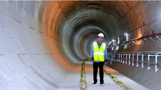 Presiden Menilai Pembangunan MRT Fase 2A Sudah Bagus