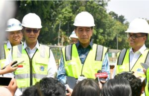 Presiden Instruksikan Menkes Awasi Perkembangan COVID-19