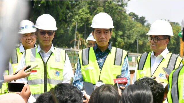Presiden Instruksikan Menkes Awasi Perkembangan COVID-19