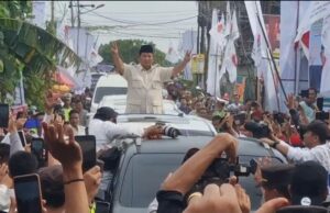Warga Gandus histeris sambut kedatangan Prabowo Subianto