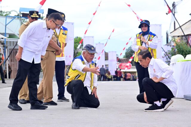 Presiden Meresmikan Inpres Jalan Daerah Ruas Muntilan-Keningar