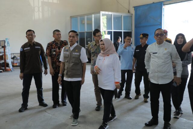 Kebutuhan Pokok Jelang Ramadan Dipastikan Aman, Ratu Dewa Gandeng Bulog Beri Bantuan 10 Kilogram Beras Pada Ratusan Ribu Warga.