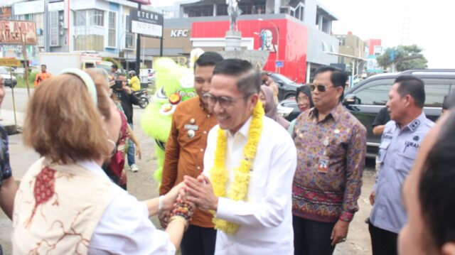 Indahnya Perayaan Cap Go Meh di Kota Palembang, Ratu Dewa Letakan Batu Pertama Pembangunan Mushola di Vihara Sembilan Bidadari