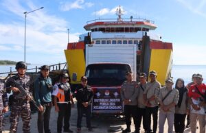 TNI- Polri Kawal Pendistribusian Logistik Pemilu di Pulau Terluar