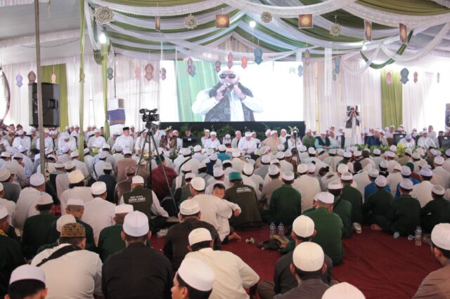 Ribuan peserta Ziarah Kubro padati Kesultanan Kawah Tengkurep dan Auliyah Kambang Koci