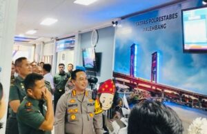 Pangdam II/Sriwijaya Mayjen TNI Yanuar Adil Mendadak Datangi Mapolrestabes Palembang, Ada Apa ?