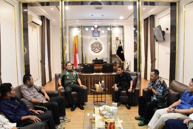 Ketua PWI Sumsel bersama Danrem 044/Gapo Bahas Sinergitas