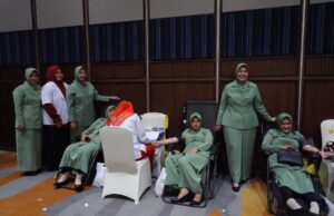 HUT Persit Ke-78, Ratusan Prajurit dan PNS serta Persit Kodam II/Swj Donor Darah