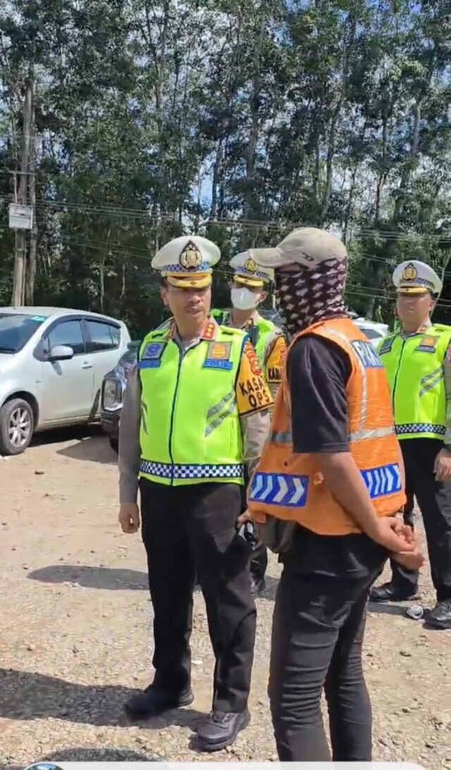 Guna mengantisipasi Kemacetan, Dirlantas Polda Sumsel Peringatkan Tukang Parkir