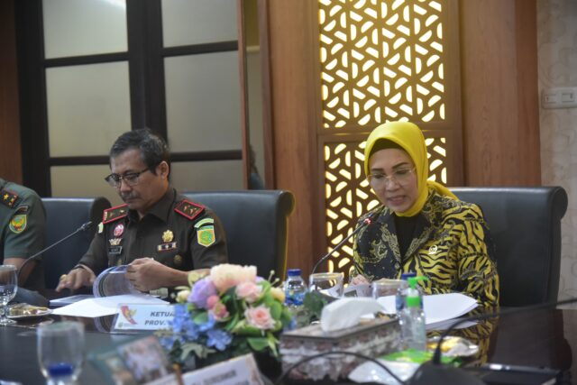 Ketua DPRD Sumsel,Dr.Hj.RA.Anita Noeringhati SH MH Hadiri Rakor Terkait Isu Isu Strategis Dalam Pilkada