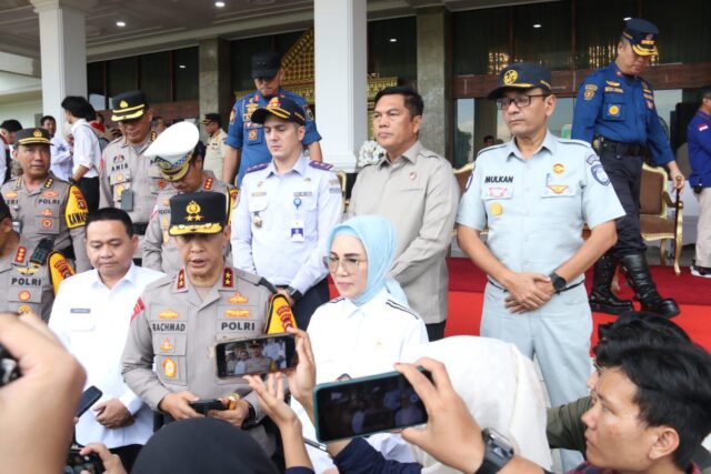 Ketua DPRD Sumsel Dr.Hj.RA.Anita Noeringhati SH MH Hadiri Apel Gelar Pasukan Operasi Ketupat Mudi 2024