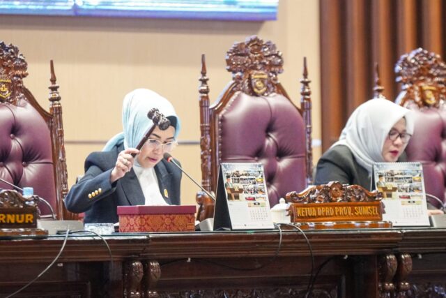 Paripurna DPRD Sumsel ke LXXXIII ( (83)DPRD Provinsi Sumsel Dengan Agenda Penyampaian Penjelasan Gubernur Sumsel Terhadap 6 Raperda Sumsel