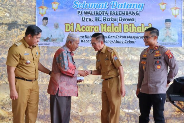 Di Tengah Kesibukan Sebagai Pj Walikota, Ratu Dewa Menghadiri Halal Bihalal Kecamatan Alang-Alang Lebar