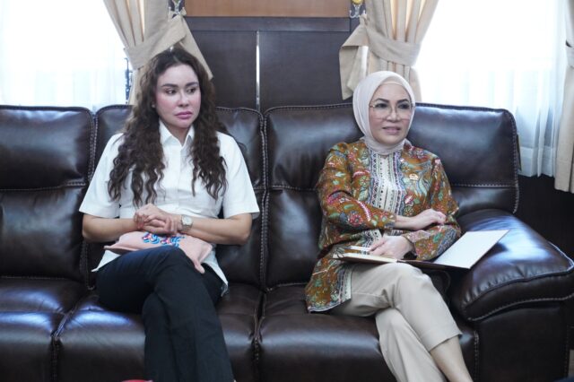 Ketua DPRD Sumsel Dr Hj.RA.Anita Noeringhati SH MH Monitoring ke PU BM OKI Untuk Memastikan Bantuan Gubernur Berjalan Lancar
