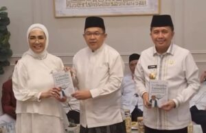 Ketua DPRD Provinsi Sumsel Dr Hj RA.Anita Noeringhati SH MH Hadiri Manaqib dan Sholawat di Ponpes Aulia Cendikia