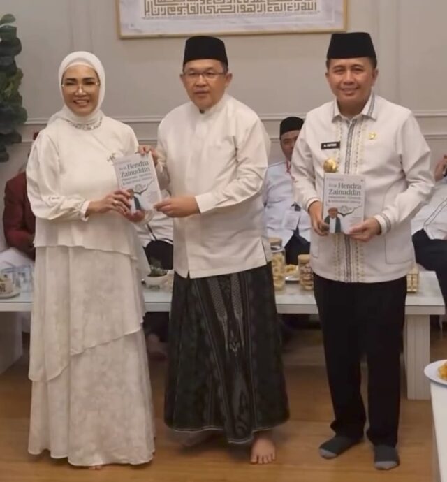 Ketua DPRD Provinsi Sumsel Dr Hj RA.Anita Noeringhati SH MH Hadiri Manaqib dan Sholawat di Ponpes Aulia Cendikia