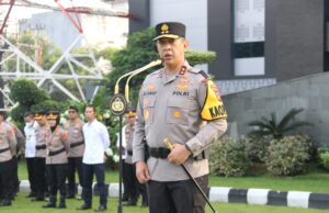 Personel Polda diganjar Pin Emas