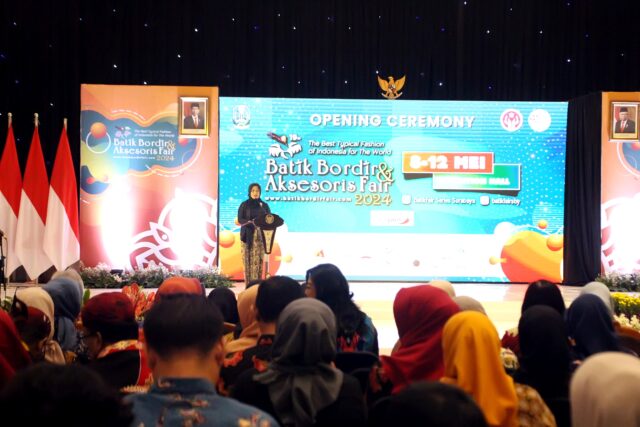 Seni Tradisional Lumajang Berpadu Elegan dalam Batik Bordir dan Aksesoris Fair 2024