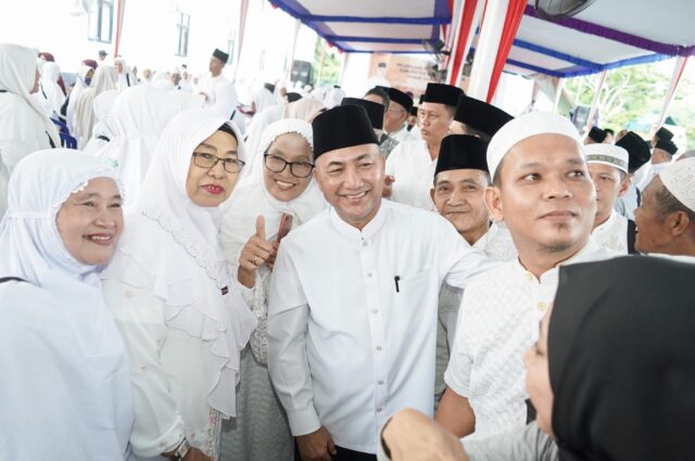 Rogoh Kocek Pribadi, Apriyadi Beri Uang Saku 300 Riyal ke Tiap JCH Asal Muba