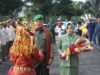 Letkol Kav Ferdiansyah disambut dengan tradisi pengalungan Kain Songket Palembang
