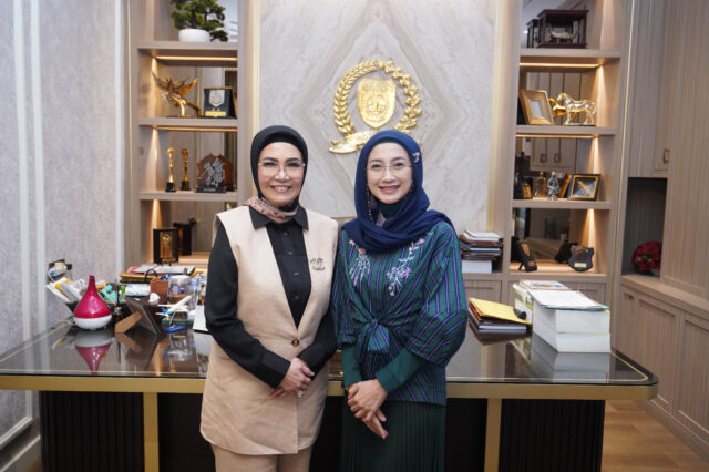 Ketua DPRD Provinsi Sumsel Dr Hj RA.Anita Noeringhati SH MH Terima Kunjungan DPR RI Desy Ratnasari