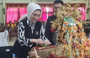 Ketua DPRD Provinsi Sumsel Dr Hj RA Anita NoeringHati SH MH Hadiri Pelantikan pengurus alumni STIHPADA