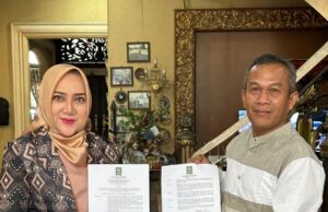 RAMAH PRO, Hj Ratna Machmud – H Prayitno Terima SK Berpasangan dari DPP PKB