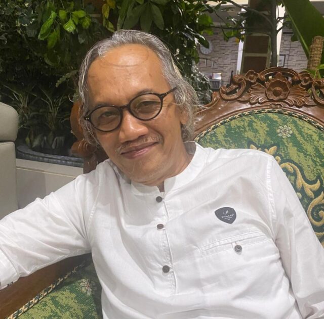 pelayanan publik harus lebih baik pelayanannya kepada masyarakat di semua sektor