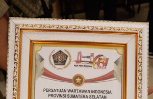Peduli Pers, Pj Walikota Lubuklinggau Diganjar Penghargaan “Sahabat Mitra PWI