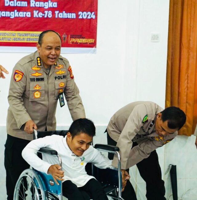 Tim Dokter RS Bhayangkara Polda Sumsel Gelar Bhakti Kesehatan, Berikan Pelayanan 113 Penyandang Disabilitas.