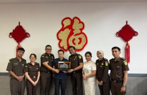 7 Orang Pegawai Kejaksaan RI Berhasil Menyelesaikan Pendidikan Bahasa Mandarin di Universitas Huaqiao