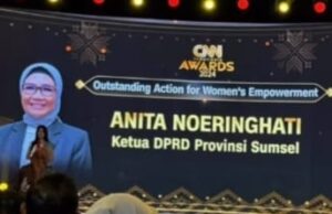 Ketua DPRD Sumsel, Dr.Hj.RA.Anita Noeringhati SH MH Raih Penghargaan “Outstanding Action for Women’s Empowerment” dalam ajang CNN Indonesia Awards 2024.