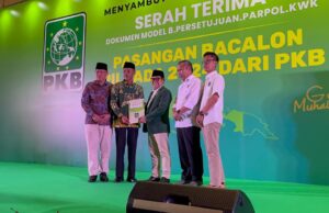 Ketum Cak Imin Serahkan Dukungan PKB ke Dja’far Shodiq-Abdiyanto di Pilbup OKI 2024