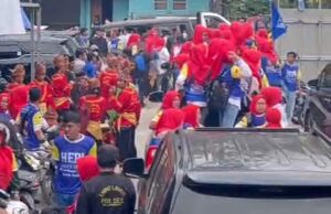 Perdana Pasangan Hepy-Efsi Resmi Daftarkan Diri Ke KPU