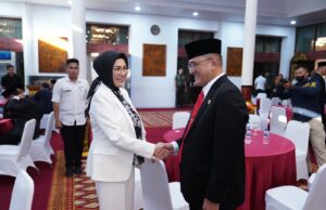Ketua DPRD Provinsi Sumsel R.A. Anita Noeringhati,hadiri Pelantikan dan Pengambilan Sumpah Jabatan SekDa Sumsel H. Edward Chandra