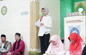 Ketua DPRD Sumsel RA Anita Noeringhati, hadir ditengah kegiatan agama Majelis Taklim Nurul Hidayah