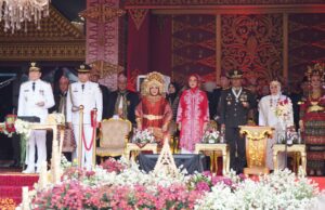 Ketua DPRD Sumsel RA Anita Noeringhati,Ikuti Upcara Penurunan Bendera