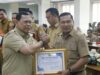 Mantap ! Dinas Kominfo Raih 2 Penghargaan Kearsipan Dari Pj Wali Kota Palembang