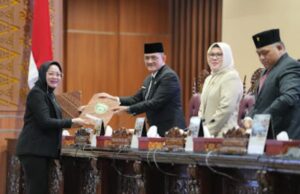 Fraksi-fraksi DPRD Prov. Sumsel menyampaikan Pandangan Umum terhadap Raperda APBD Tahun Anggaran 2025