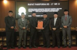 Rapat Paripurna ke 17 Laporan Badan Anggaran Terhadap Raperda Tentang APBD Tahun Anggaran 2025 dan Persetujuan Bersama