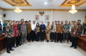 Ketua DPRD Provinsi Sumsel Dr Hj RA Anita Noeringhati SH MH Gelar Rapat Dengar Pendapat Terkait Minimnya Skema Tarif Driver Online
