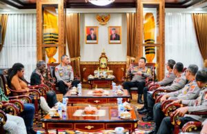 Kapolri Temui Negosiator Pembebasan Pilot Susi Air, Apresiasi Kedepankan Soft Approach