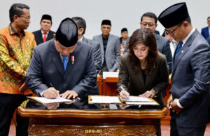 Rapat Terakhir Bersama Komisi I DPR RI, Prabowo Pamit dan Mohon Maaf